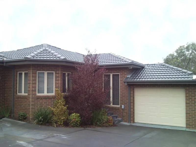 Charming One Bedroom Townhome with Private Courtyard 