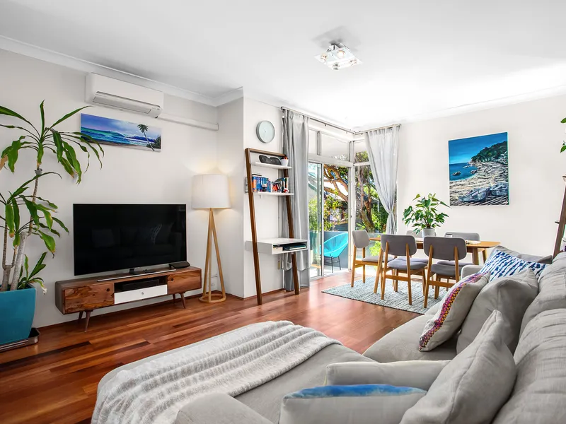 Sunshine, Beach Village Vibes And Ocean Breezes 