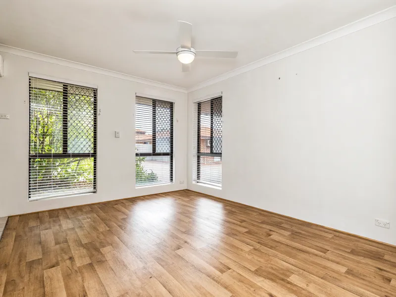 IN THE HEART OF PADBURY!