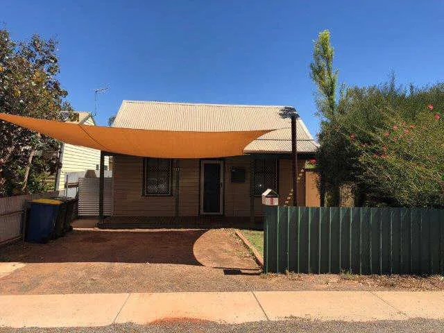 Cute as a button 2x1 with Granny Flat