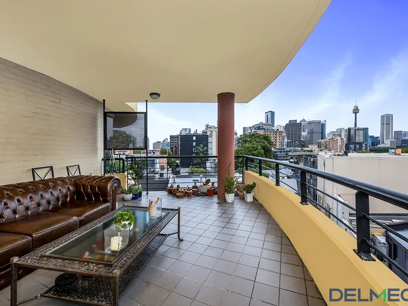 Spacious Executive Apartment with Outdoor Terrace Capturing Iconic City Views