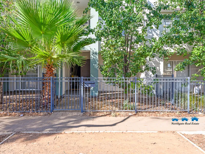 LOW MAINTENENANCE MUNNO PARA LIVING!