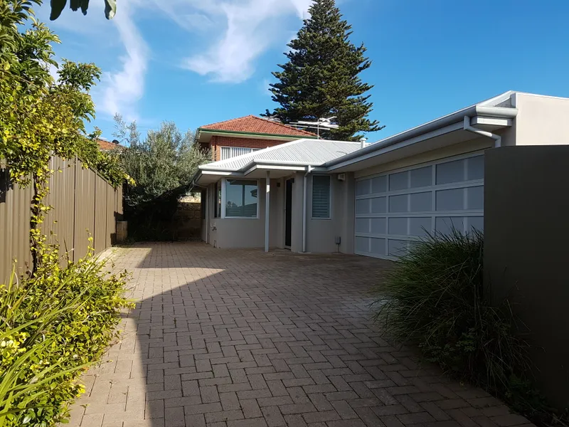 ARCHITECT DESIGNED STUNNING HOME