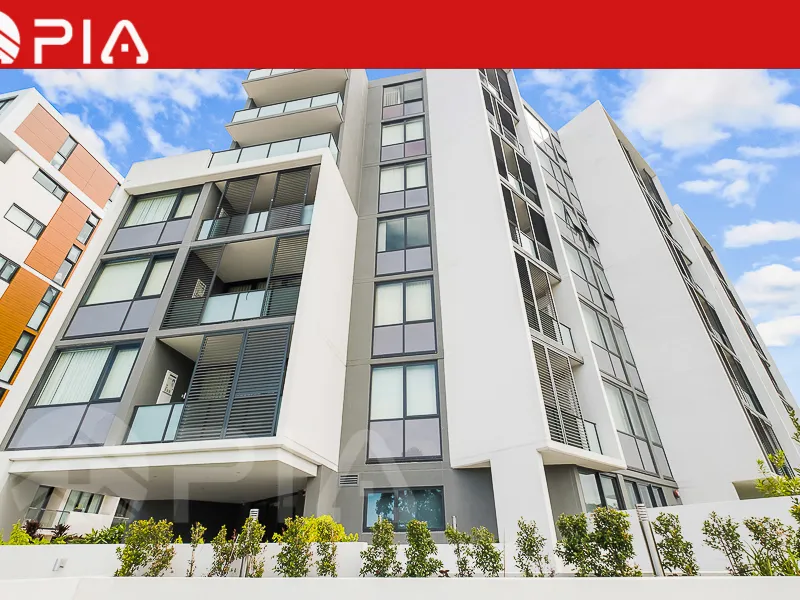 Modern 2 Bedrooms + Study High Level Apartment In Prime Location For Lease!!