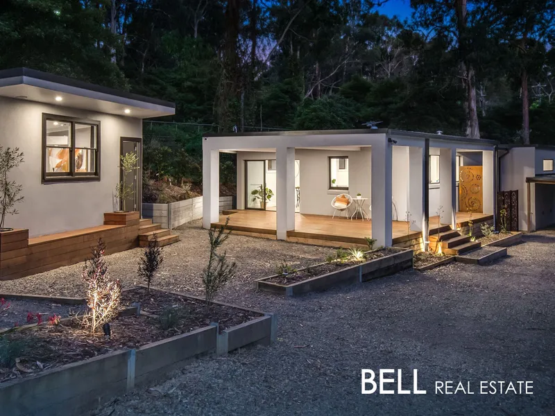 Sparkling New with Bonus Studio – Walk to the Station