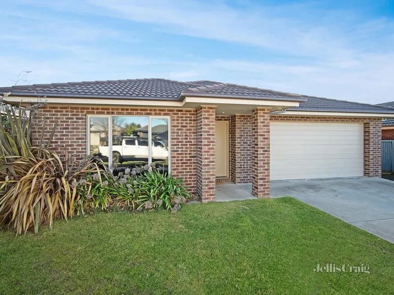 Spacious Family Home in Peaceful Lucas Estate