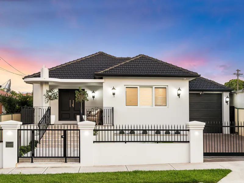 Get Ready : Perfectly renovated entertainers home, to enjoy for life!