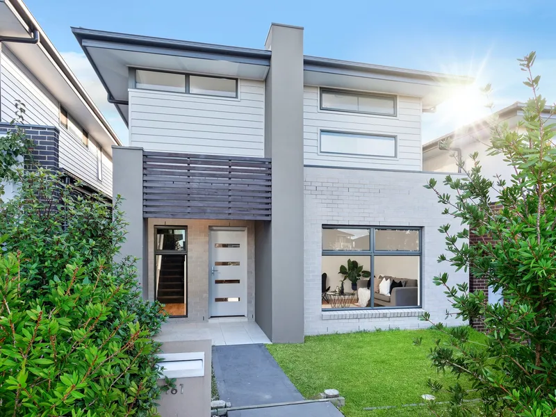 Immaculate family home with premium Riverbank Public and The Ponds High School catchment!
