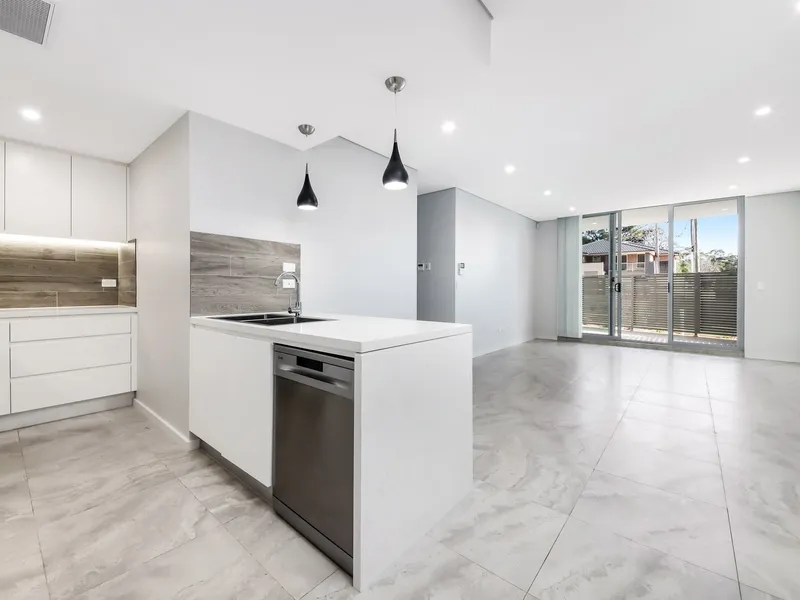 Well Designed One Bedroom Courtyard Apartment