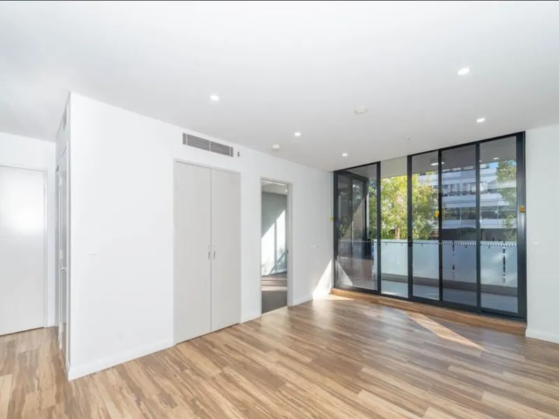 Immaculate One Bedroom Apartment in 