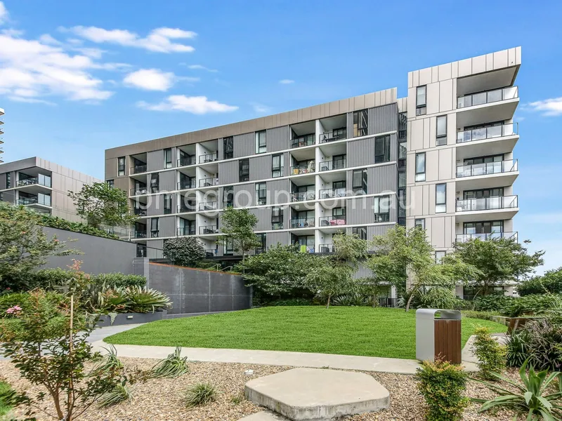 Corner Block l Total 76 Sqm l Park View l North Facing