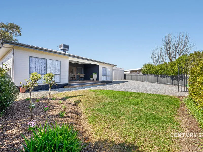 Serene Lifestyle Home & Countryside Charm!