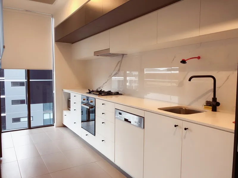 AN APARTMENT THAT HAS ALL THE CONVENIENCES YOU COULD EVER DESIRE!