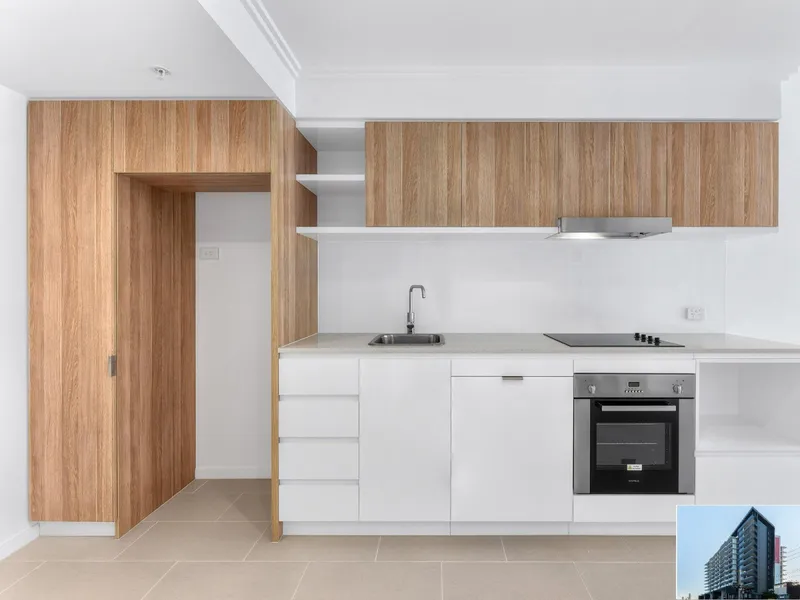 Spacious 1 Bedroom Apartment (Unfurnished)
