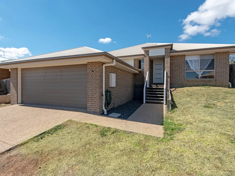 4 Bedroom, 2 Bathroom Brick Home In A Quiet Area!