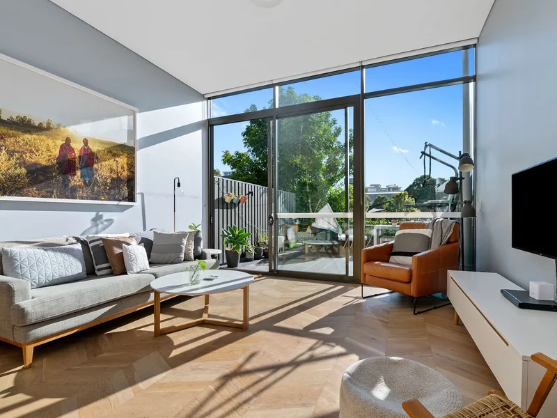 North facing, 131sqm townhouse with park views