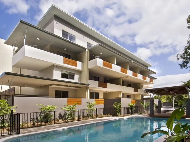 CONTEMPORARY STUNNING 2 BED 2 BATH APARTMENT