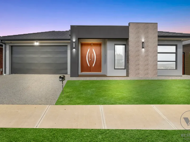 Size, Style, Setting- All Sensational!