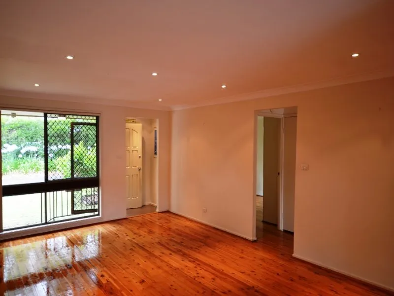 Bright 3 Bedroom Villa in Excellence Location!