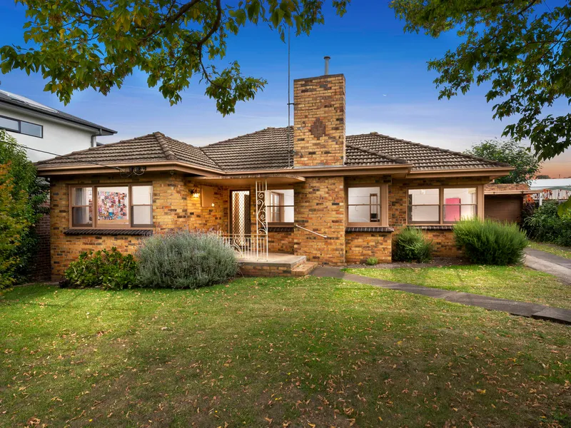 Charming Clinker Brick Home in Beautiful Treelined Street.