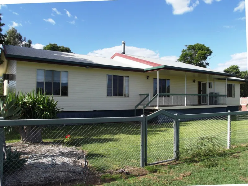 FANTASTIC FAMILY LIVING ON 8.92 ACRES!