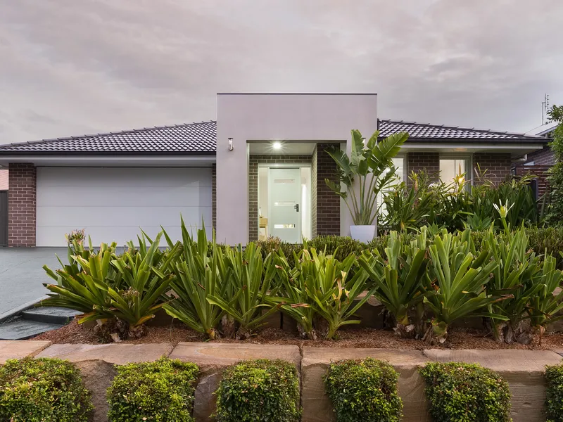 Perfectly presented, inside & out!