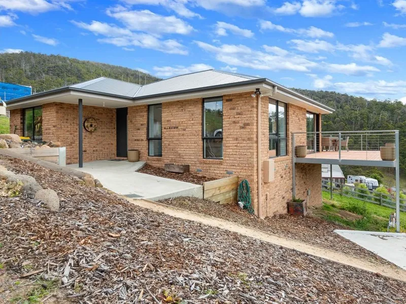 Stunning 3 Bedroom Home