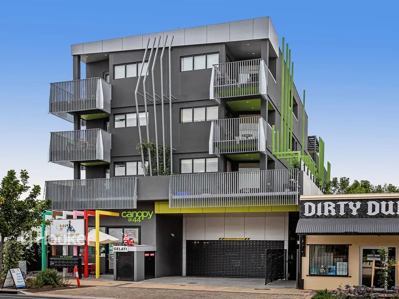 Spacious Apartment, Exceptional Fittings