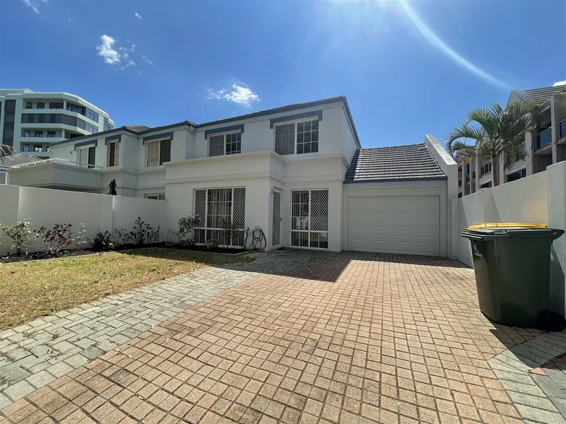 Short walk to the River