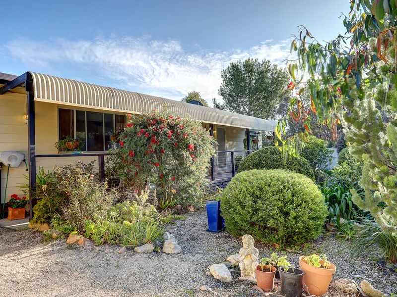 Enjoy the Coffin Bay lifestyle on Greenly Ave
