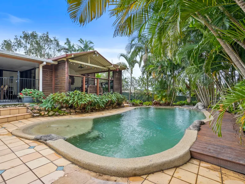 FAMILY OASIS WITH MAINTENANCE INCLUDED