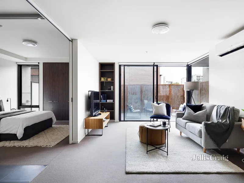 Secure and easy city-fringe living