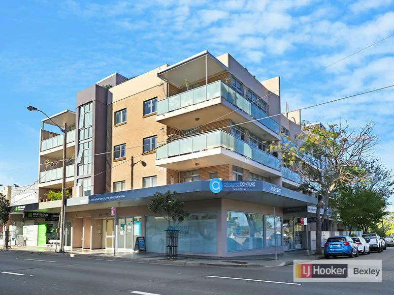 OWN PRIVATE ROOFTOP AREA! - Inspect 3:30-3:45pm