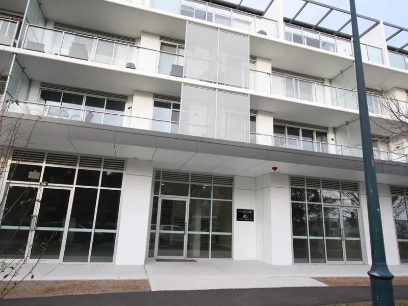 Be the first to move in to this gorgeous 1 Bedroom apartment, with separate study in the new designer complex 