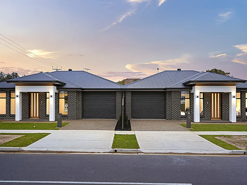 Two Beautiful Newly Built Homes 3kms From The Beach