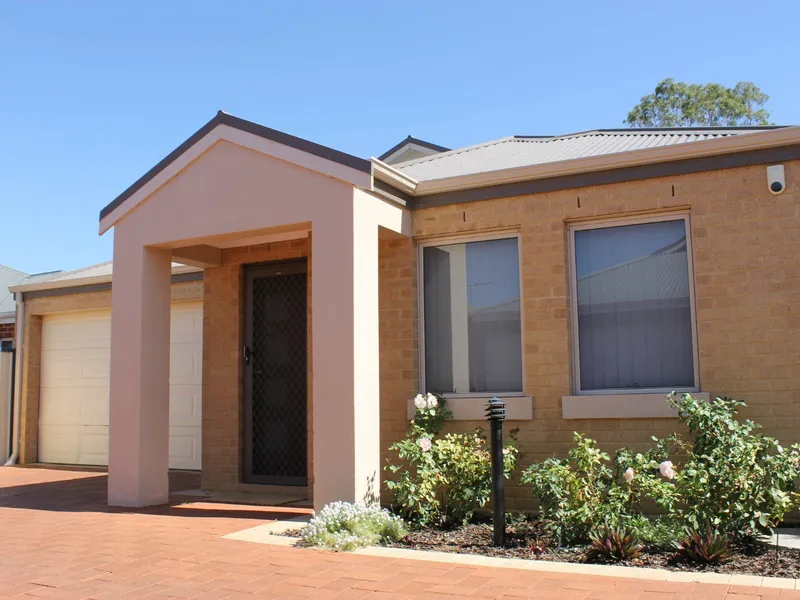 MODERN 3 X 2 VILLA IN ARMADALE