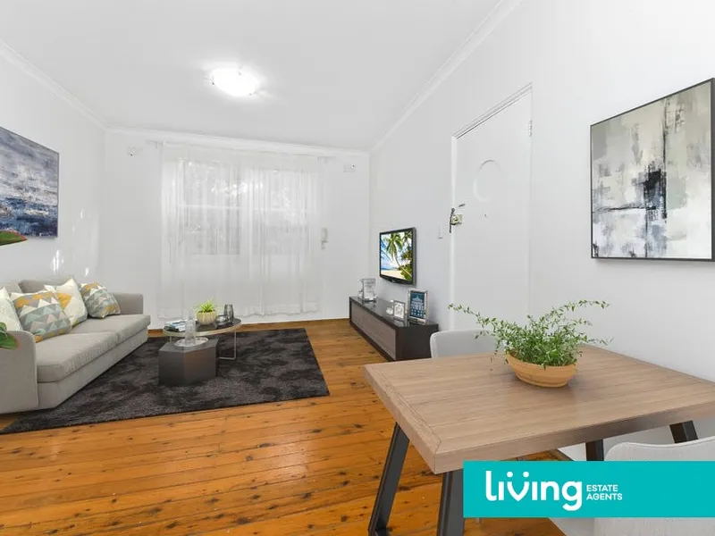 Updated Apartment in Convenient Location