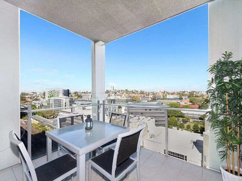 MANTRA SOUTHBANK - FURNISHED ONE BEDROOM WITH STUDY @ MANTRA SOUTHBANK