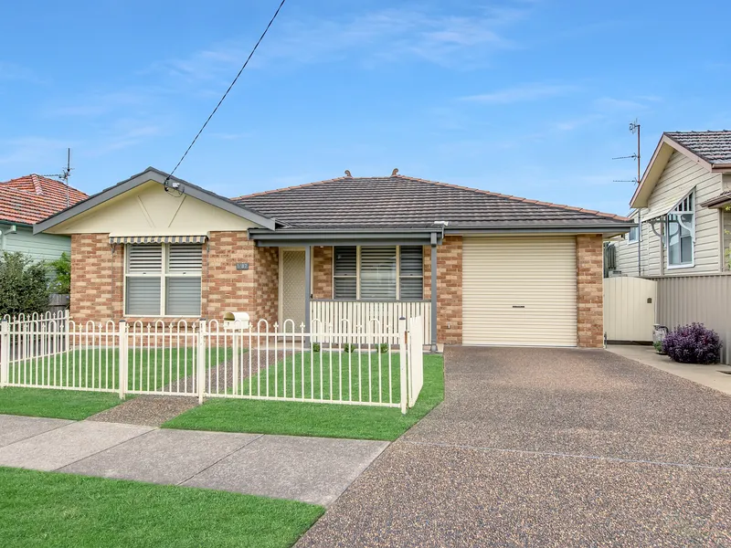 Ground Level Villa & Perfect Downsizer in Beachside Locale