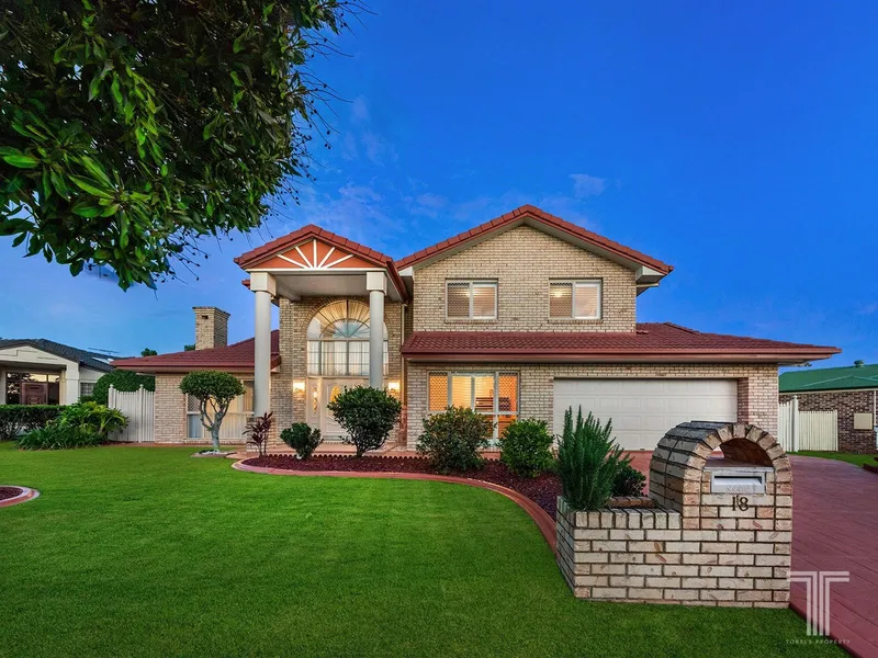 Exquisite Family Home – Live, Work and Entertain