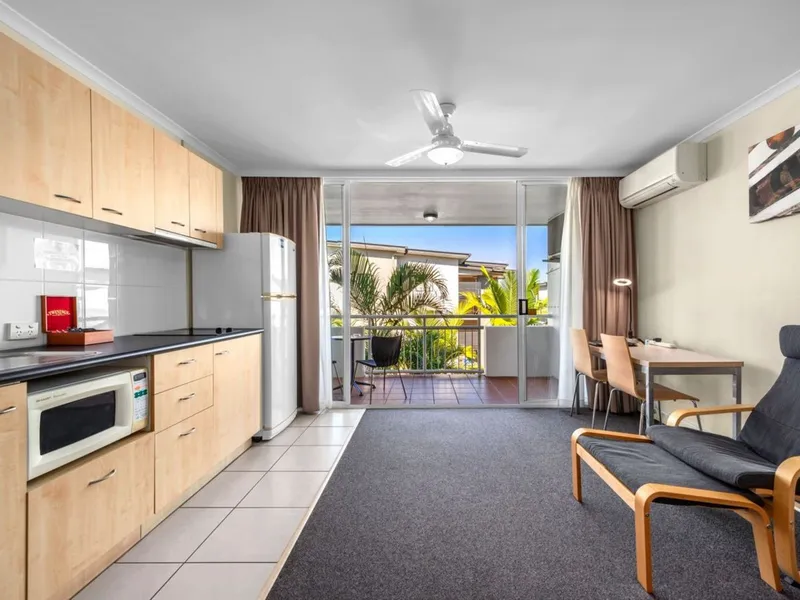 Fully Furnished Large Studio Apartment (Bills Included)