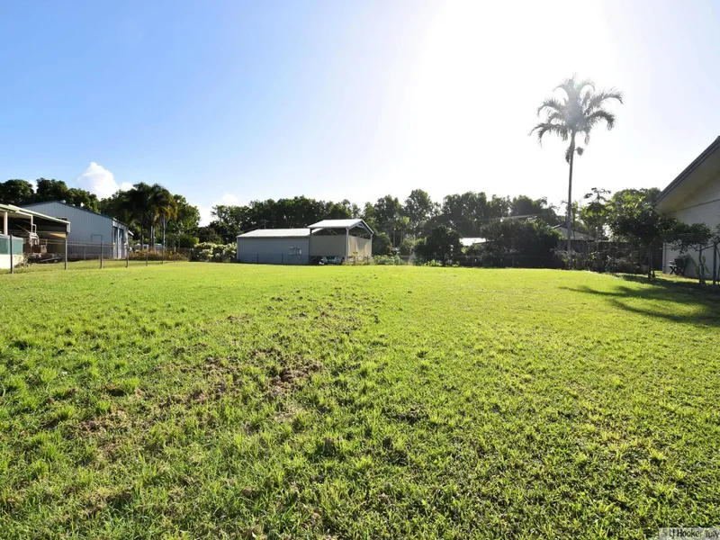 BUILD YOUR DREAM BEACH HOUSE