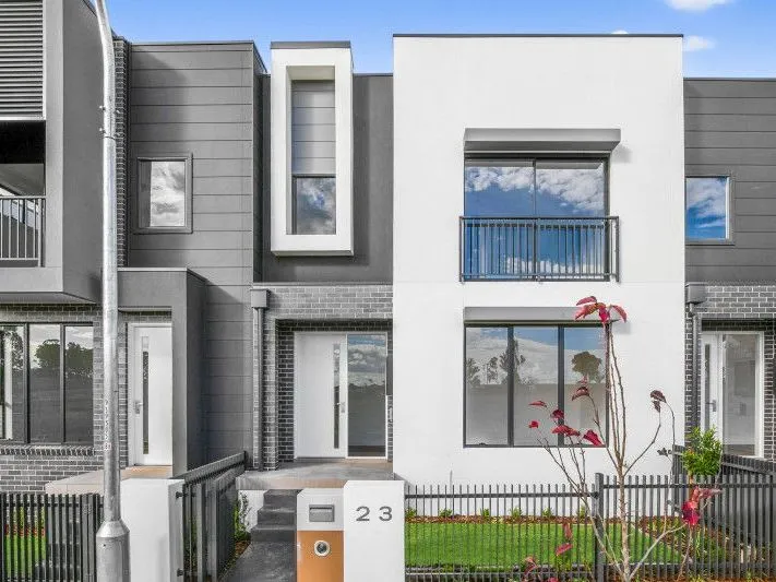 Close To Leppington Station || $25,000 FOR ELIGIBLE BUYERS UNDER THE NEW HOME BUILDER SCHEME Plus No Stamp Duty For FHB!!!