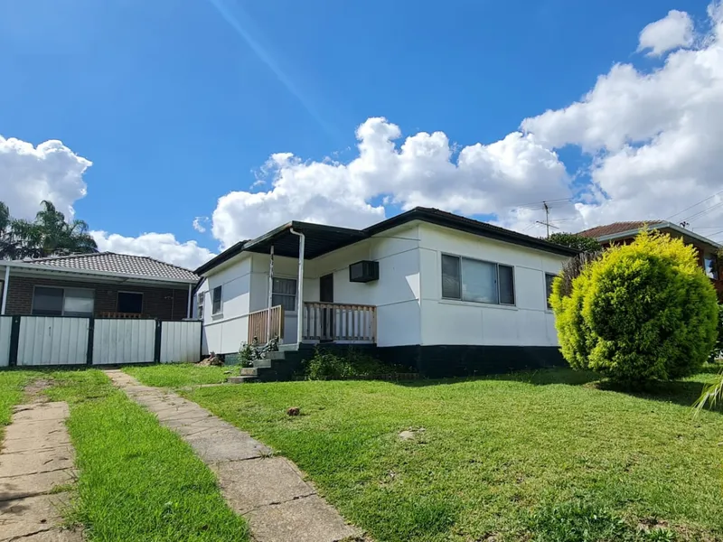 DUAL INCOME - HOUSE & COUNCIL APPROVED GRANNY FLAT