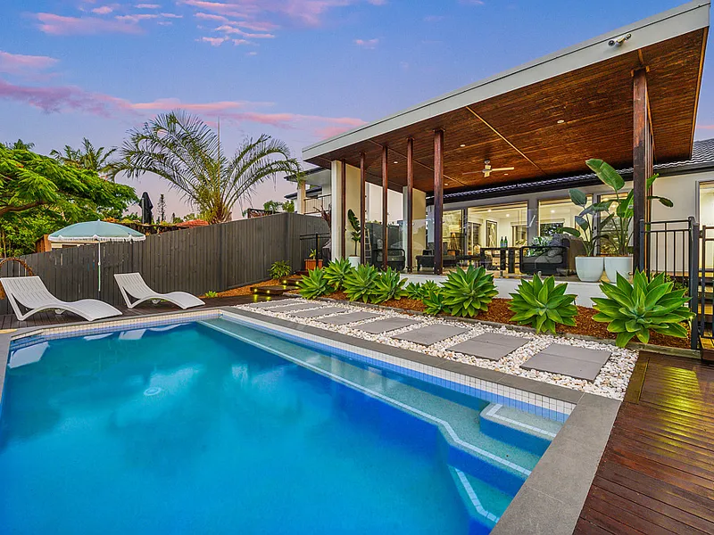 Contemporary Waterfront Home in Mermaid Waters