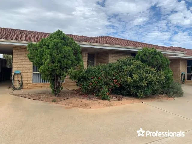 ***NEW LISTING*** DOWNSIZING? QUITE COMPLEX?