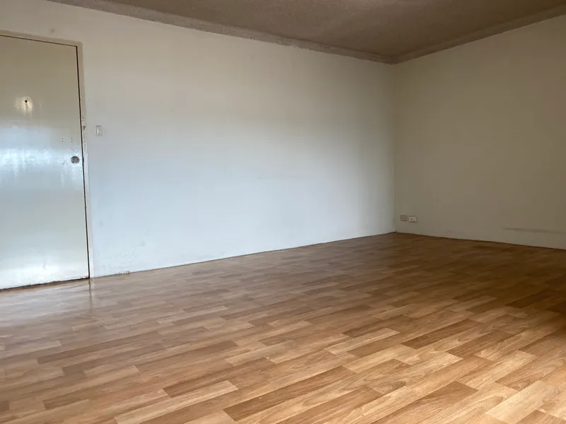 CLOSE TO CABRAMATTA CBD!