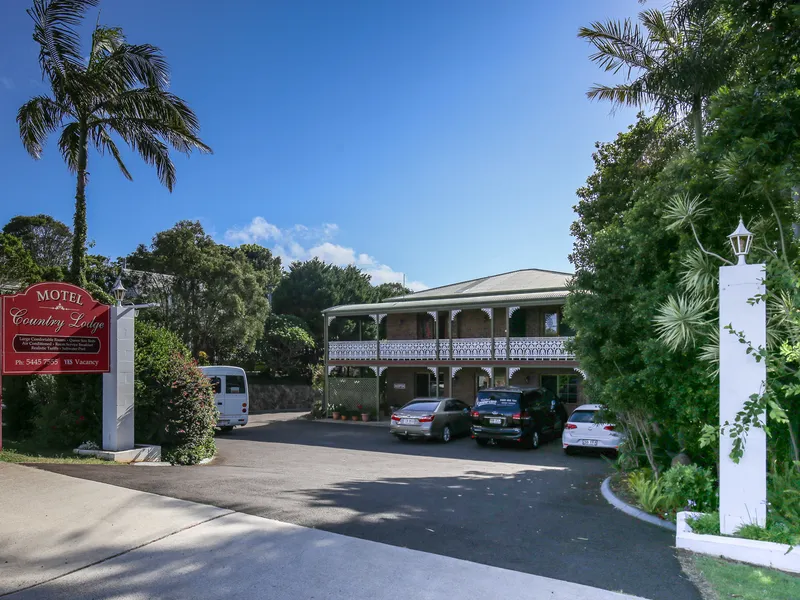 LIFESTYLE OPPORTUNITY - SUNSHINE COAST HINTERLAND