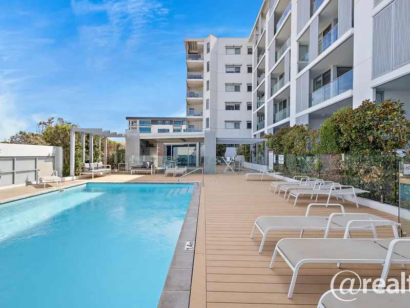 Resort-Style Living at the epicentre of Perth's most iconic beach!