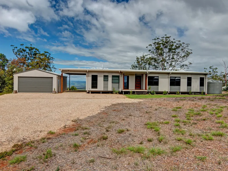 Modern Style Living With Breathtaking Views
